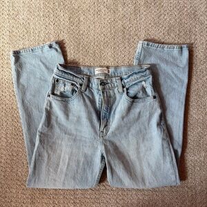 Abercrombie & Fitch Light Wash 90s Straight Ultra High Rise Jeans